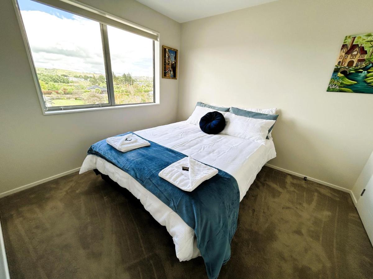 Cross Roads Apartment Pokeno Bagian luar foto